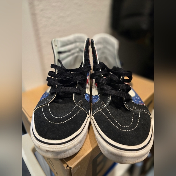 Vans size 10. - Picture 2 of 6